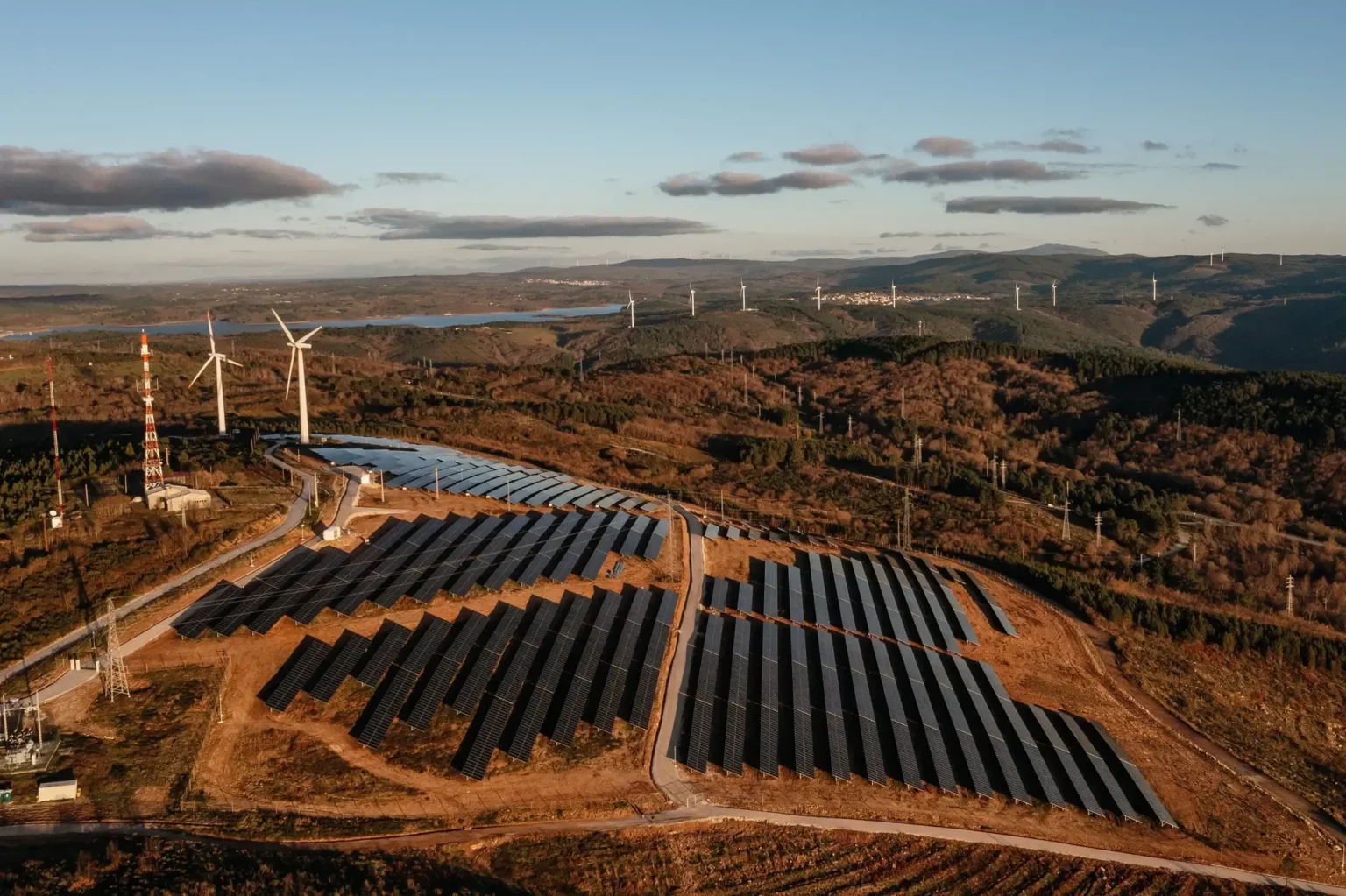 empresa de origem chinesa planeja investir em energia e lica offshore e parque solar no cear 25c88146