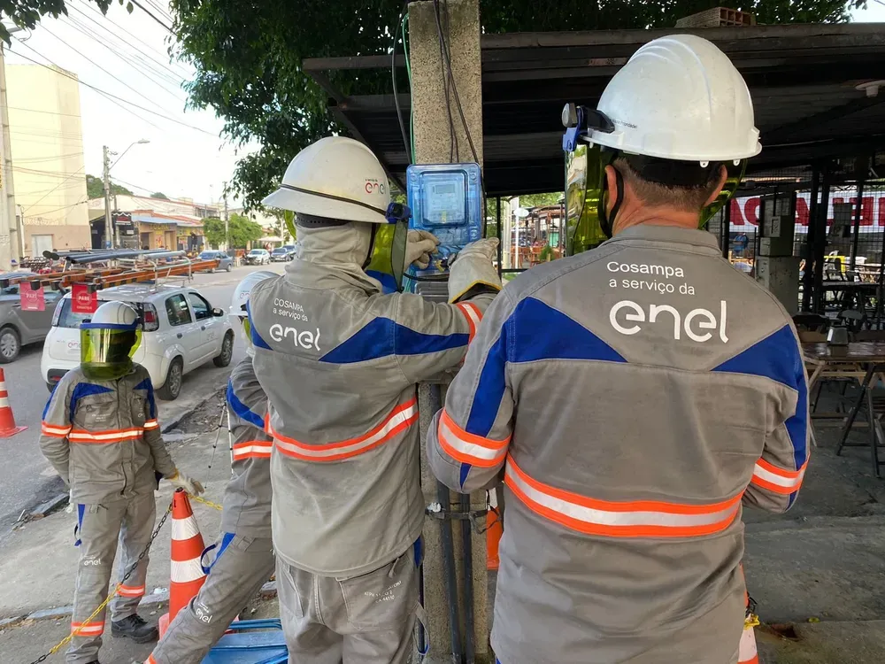por causa de quedas constantes de energia no cear enel foi multada em mais de r 28 milh es 47c375ce