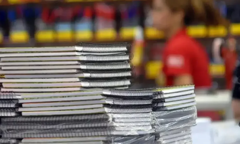 cart es do aux lio material escolar de at r 156 j est o sendo entregues veja quem tem direito d2ea6598 https placardaprevidencia.com .br