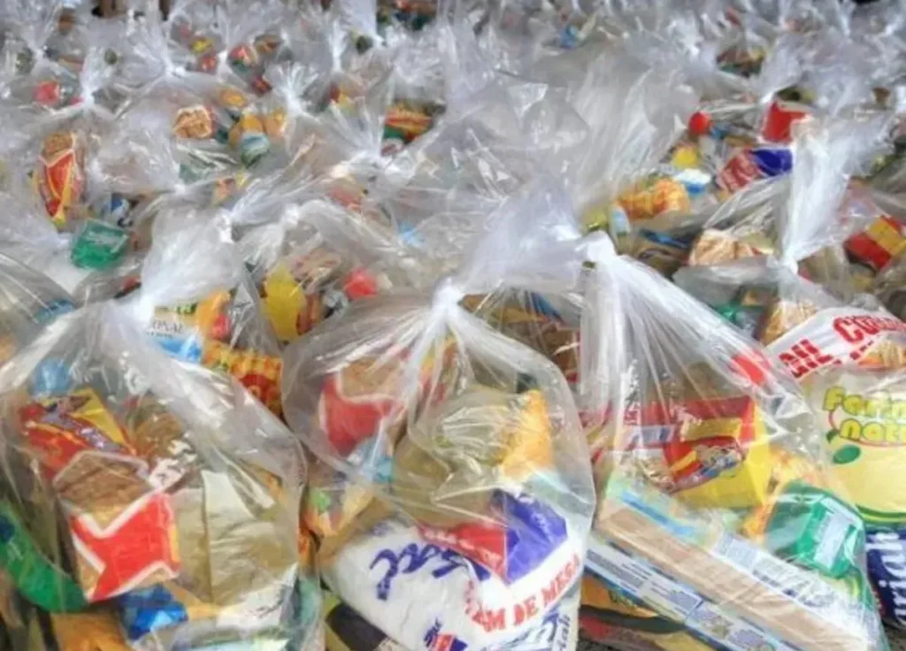 servidores do cras v o at as casas das pessoas para marcar a entrega de cestas b sicas c16b12a4 https placardaprevidencia.com .br