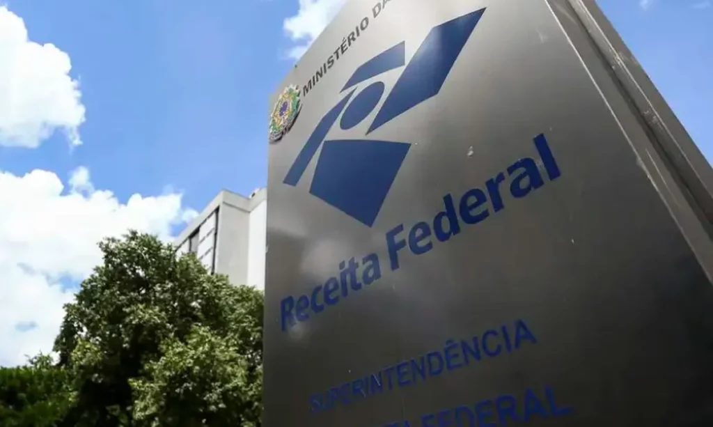leil o da receita federal oportunidades imperd veis com iphone a r 1 mil e carro a partir de r 2 3 mil daec184f