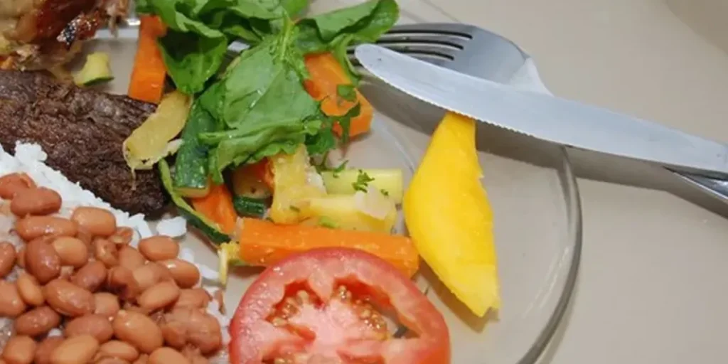 entrega do cart o alimenta o de r 300 acontece nesta quinta 24 veja quem recebe 3ea01884