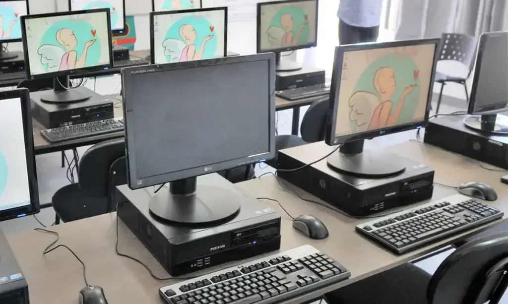 governo facilita o acesso educa o com doa o de computadores cea82aca
